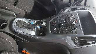 Schadeauto Opel Astra 1.4i automaat    navi 140pk navi clima 2016/2