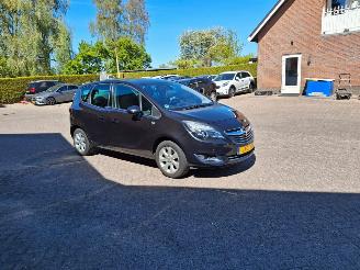 Vaurioauto  passenger cars Opel Meriva 1.4i  88kw    navi clima 2016/3
