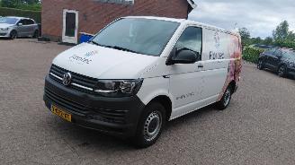 Avarii auto utilitare Volkswagen Transporter 2.0 tdi  84pk   airco 2018/2
