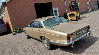 Jaguar XJ 4.2  245pk airco picture 2