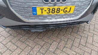 krockskadad bil auto Audi Q4 etron 170pk  navi  clima 2023/6