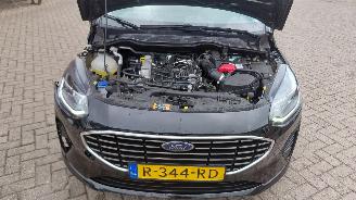 krockskadad bil auto Ford Fiesta 1.0 hybrid titanium  92kw  navi 2022/11