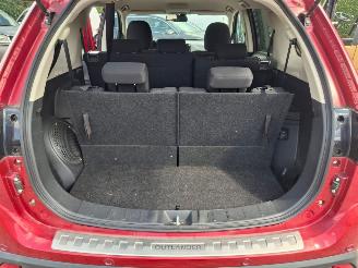 Schadeauto Mitsubishi Outlander 2.0i  150pk automaat   clima navi 2017/1