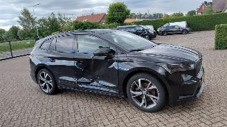 Schadeauto Skoda Enyaq 150kw  sportline     80kw accu  navi 2023/5