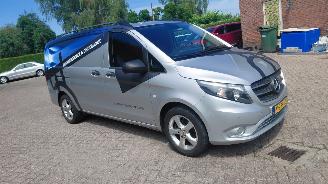 damaged commercial vehicles Mercedes Vito 114 lang automaat    2.2 cdi 2017/11