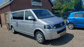Vaurioauto  passenger cars Volkswagen Transporter 2.0 tdi  140pk 9 persoons   airco 2010/6