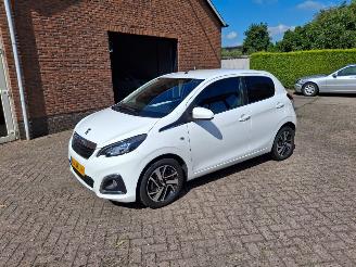 skadebil auto Peugeot 108 1.0ivti  allure  clima  navi lmv 2021/10