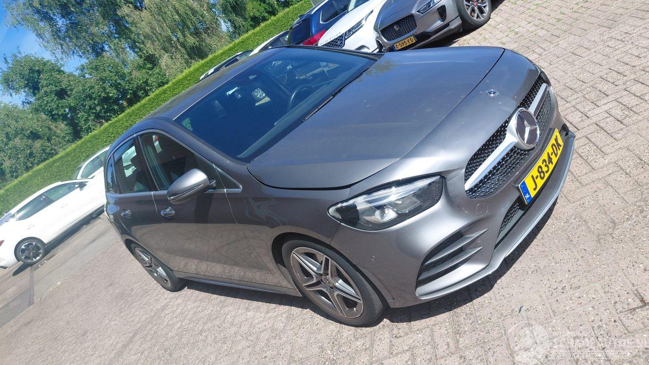 Mercedes B-klasse 180 amg   automaat   136pk navi