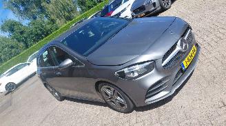 skadebil auto Mercedes B-klasse 180 amg   automaat   136pk navi 2020/7