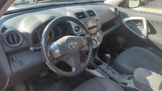 Toyota Rav-4 2.0 vtti  152pk  automaat  4x4 picture 5