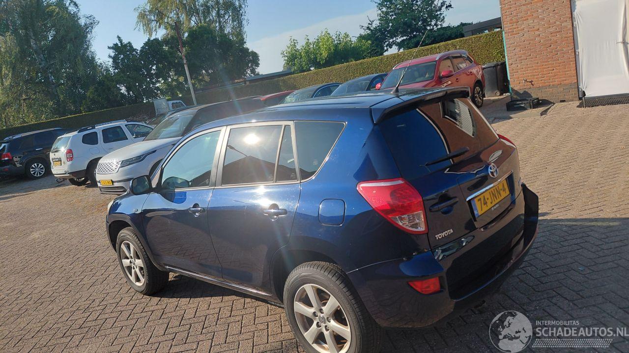 Toyota Rav-4 2.0 vtti  152pk  automaat  4x4