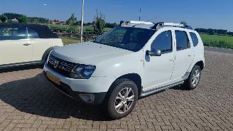 Damaged car Dacia Duster 1.2 tce  125pk   airco 2015/7