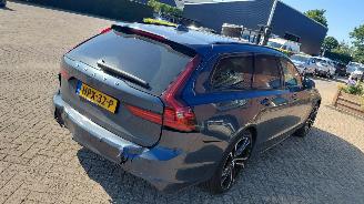 Volvo V-90 2.0 t8  plug in awd  pano   310pk picture 11