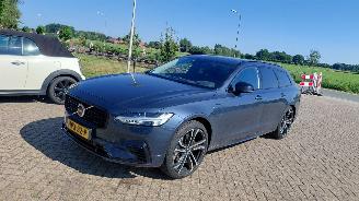uszkodzony samochody osobowe Volvo V-90 2.0 t8  plug in awd  pano   310pk 2025/6