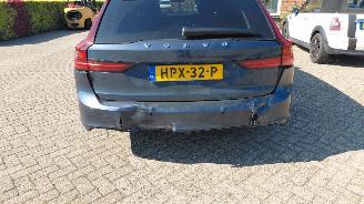 Volvo V-90 2.0 t8  plug in awd  pano   310pk picture 10