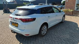 Avarii autoturisme Renault Mégane 1.3 tce  103kw  automaat   140pk  navi clima 2022/1