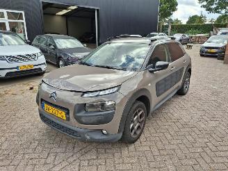 skadebil auto Citroën C4 cactus 1.2 82pk shine clima  navi 2016/5