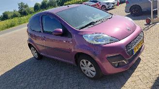 Peugeot 107 1.0i 5drs airco picture 8