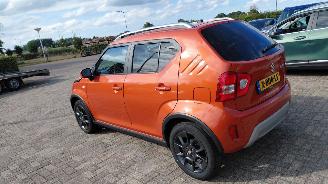 krockskadad bil auto Suzuki Ignis 1.2 hybrid  83pk navi clima lmv 2023/12