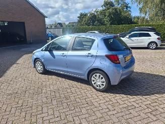 Coche accidentado Toyota Yaris 1.3 vtti  99pk navi 2015/5