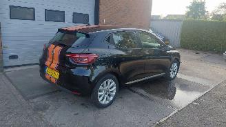 skadebil auto Renault Clio 0.9 tce  tce navi 5drs 74kw clima 2021/11