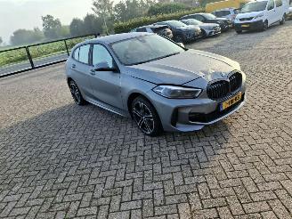 Voiture accidenté BMW 1-serie 118i  136pk m uitvoering   navi leer clima 2023/7