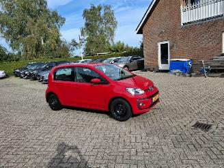 krockskadad bil auto Volkswagen Up! 1.0i bmt 60pk airco  5drs 2018/4