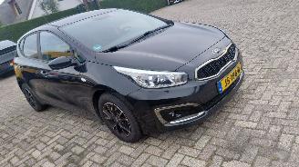 škoda osobní automobily Kia Cee d 1.0i navi   74kw  5drs airco 2016/6