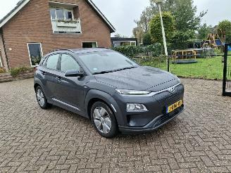 Coche accidentado Hyundai Kona 64kw accu    204pk navi clima 2020/12
