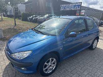  Peugeot 206 1.4 X-LINE AIRCO NIEUWE APK! BOUWJAAR 2004  899 EURO VAST 2004/5