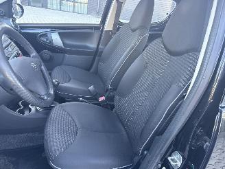 Peugeot 107 1.0 ACTIVE AIRCO RIJDBARE SCHADE! BOUWJAAR 2013  2100 EURO picture 9
