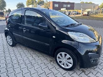 Peugeot 107 1.0 ACTIVE AIRCO RIJDBARE SCHADE! BOUWJAAR 2013  2100 EURO picture 6