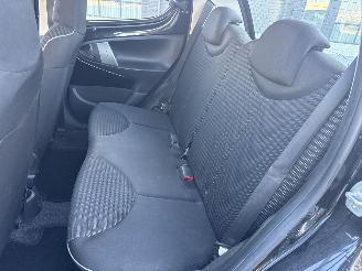 Peugeot 107 1.0 ACTIVE AIRCO RIJDBARE SCHADE! BOUWJAAR 2013  2100 EURO picture 10