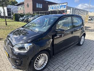 krockskadad bil auto Volkswagen Up! 1.0 HIGH UP! LICHTE RIJDBARE SCHADE! BOUWJAAR 2013 2800 EURO 2013/2