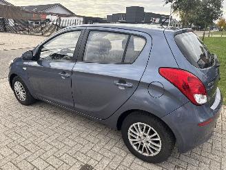 Hyundai I-20 1.2i i-DRIVE AIRCO 5 DEURS BOUWJAAR 2012 VASTE PRIJS! 2600 EURO picture 2