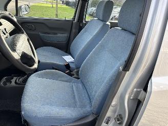 Suzuki Wagon-R+ 1.3 SEASON 163000 KM NIEUWE APK! BOUWJAAR 2001 999 EURO VAST picture 9