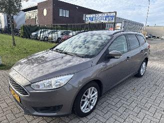 škoda osobní automobily Ford Focus 1.0 TREND EDITION LICHTE SCHADE! BOUWJAAR 2015  3900 EURO 2015/11