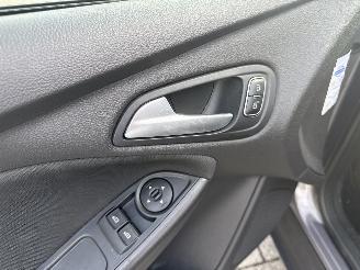 Ford Focus 1.0 TREND EDITION LICHTE SCHADE! BOUWJAAR 2015  3750 EURO picture 7