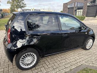 Volkswagen Up! 1.0 HIGH UP! BOUWJAAR 2013 LICHTE SCHADE 3700 EURO picture 4