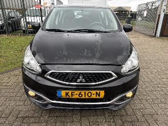Mitsubishi Space-star 1.0 COOL+ SUPERLICHTE SCHADE! RIJDBAAR BOUWJAAR 2016 3400 VAST! picture 6