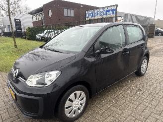 damaged passenger cars Volkswagen Up! 1.0 BLEUMOTION LICHTE SCHADE! 151000 KM BOUWJAAR 2019 5500 EURO 2019/5
