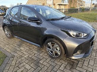 Schadeauto Mazda 2 1.5 EXCLUSIVE-LINE AUTOMAAT HYBRID BOUWJAAR 2024 12750 EURO 2024/10