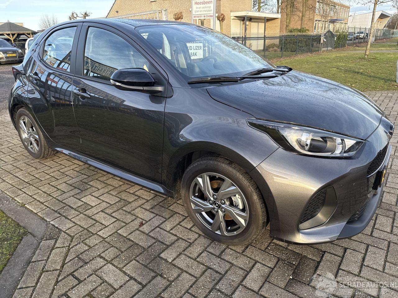 Mazda 2 1.5 EXCLUSIVE-LINE AUTOMAAT HYBRID BOUWJAAR 2024 12500 EURO