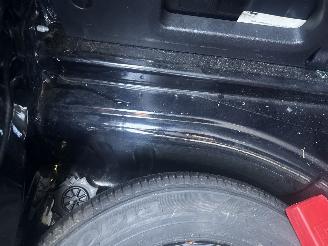 Volkswagen Up! 1.0 UP! 58237 KM RIJDBAAR BOUWJAAR 2017  5850 EURO VAST picture 16