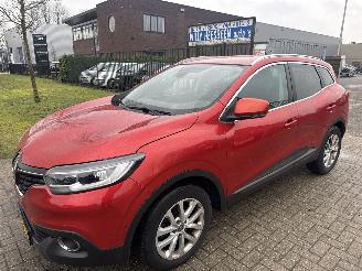 Auto incidentate Renault Kadjar 1.2 TCE INTENS SUPERLICHTE SCHADE! BOUWJAAR 2015  6900 EURO 2015/9