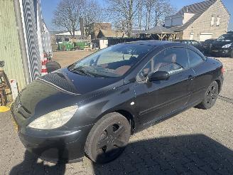 Coche accidentado Peugeot 307 307 CC 2.0-16V KOPPELING KAPOT BOUWJAAR 2005  899 EURO VAST 2005/6