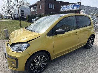 uszkodzony samochody osobowe Volkswagen Up! 1.0 BMT HIGH UP! BOUWJAAR 2017 VASTE PRIJS 4999 EURO 2017/2