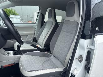 Volkswagen Up! BEATS MOOIE UITVOERING BOUWJAAR 2019 WOK picture 8