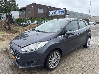 Avarii autoturisme Ford Fiesta 1.0 TITANIUM 141344 KM RIJDBAAR BOUWJAAR 2014  3200 EURO VAST 2014/10