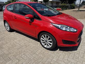 krockskadad bil auto Ford Fiesta 1.0 STYLE 121959 KM NIEUWSTAAT BOUWJAAR 2014  2999 EURO VAST! 2014/2